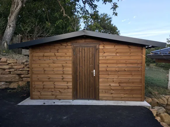 Quel kit de panneau solaire pour abri de jardin choisir ?