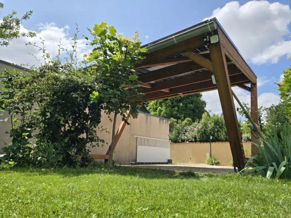 Carport Premium bois, côté jardin