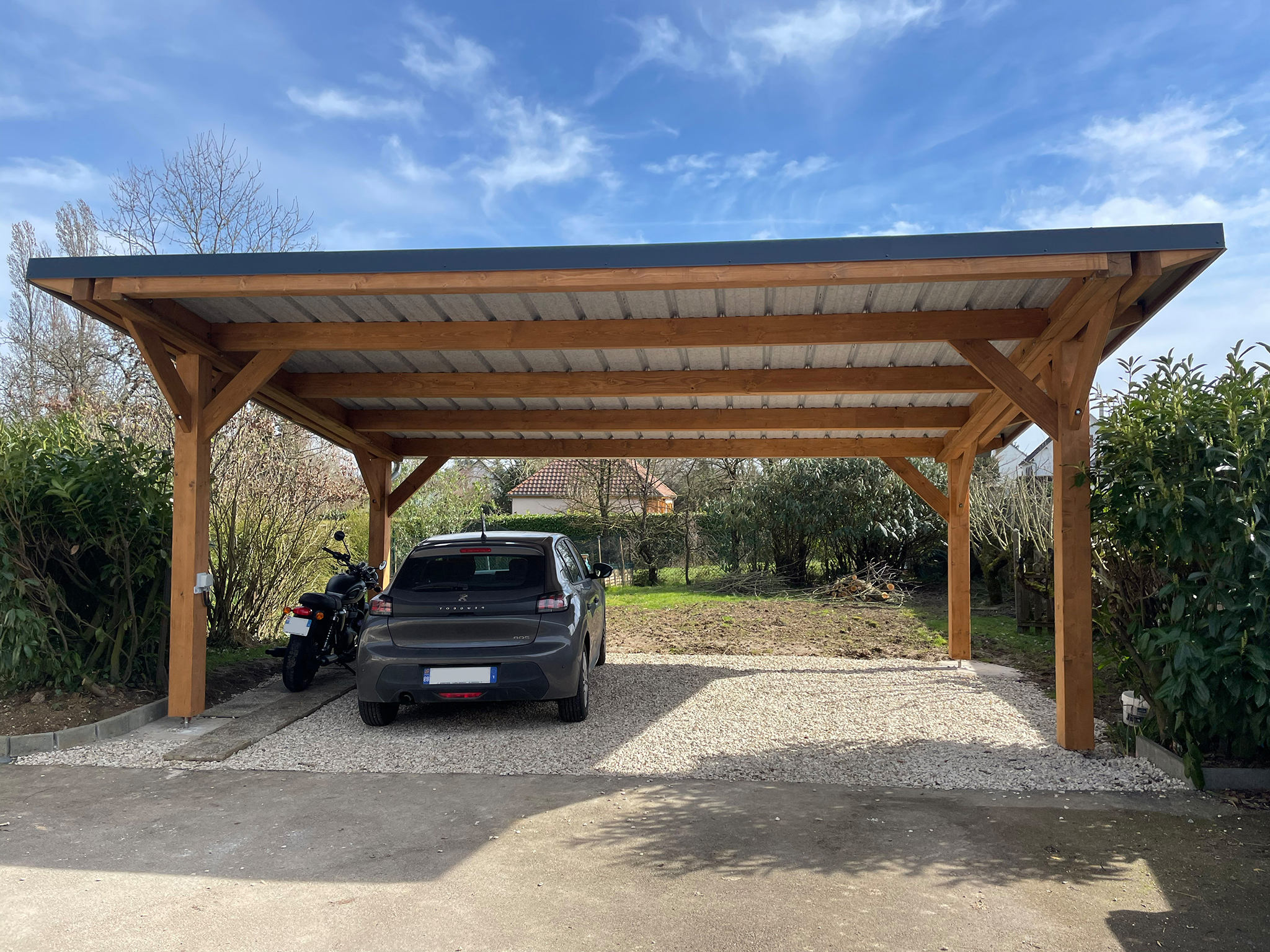 Lire la suite à propos de l’article Quelle est la durée de vie réelle d&rsquo;un carport solaire ?
